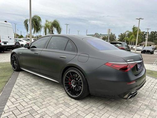 2025 Mercedes-Benz AMG S 63 E Base
