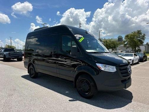 2024 Mercedes-Benz Sprinter 2500 144 WB Standard Roof Passenger