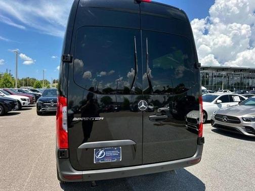 2024 Mercedes-Benz Sprinter 2500 144 WB Standard Roof Passenger