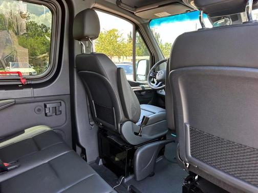 2024 Mercedes-Benz Sprinter 2500 144 WB Standard Roof Passenger