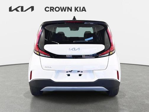 White 2025 Kia Soul LX