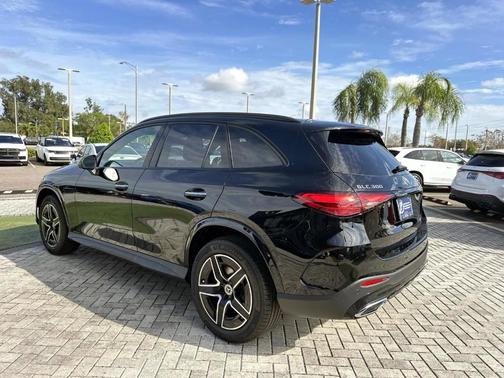 2026 Mercedes-Benz GLC 300 Base 4MATIC