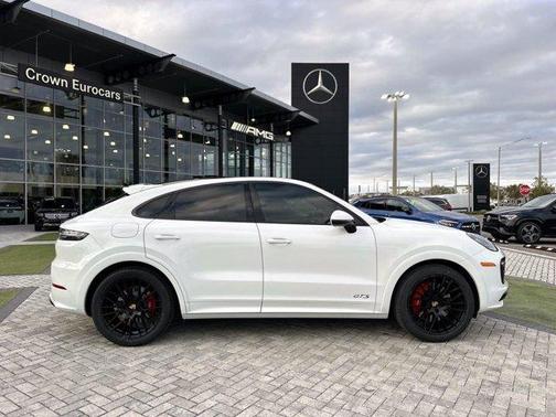 2022 Porsche Cayenne GTS