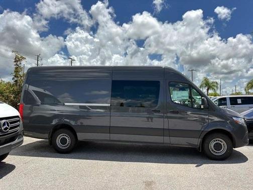 2025 Mercedes-Benz Sprinter 2500 High Roof