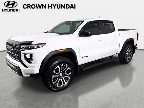 White 2023 GMC Canyon AT4