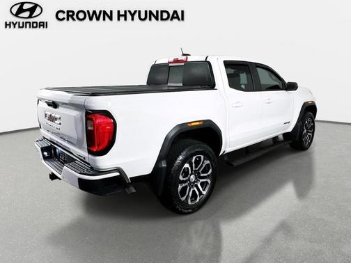 White 2023 GMC Canyon AT4
