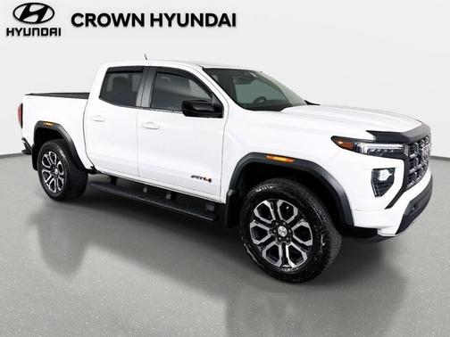 White 2023 GMC Canyon AT4