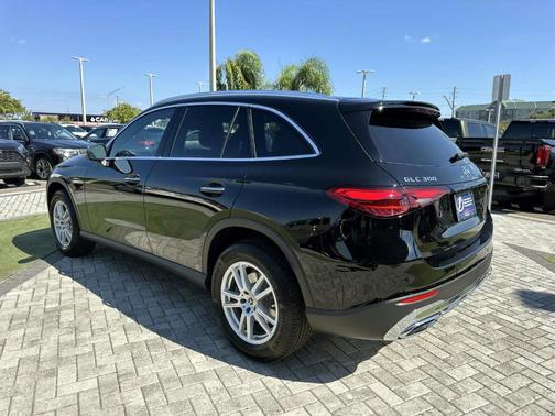 2026 Mercedes-Benz GLC 300 Base 4MATIC
