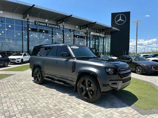 2025 Land Rover Defender P500 V8
