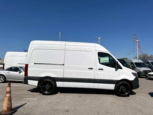 2025 Mercedes-Benz Sprinter 2500 144 WB