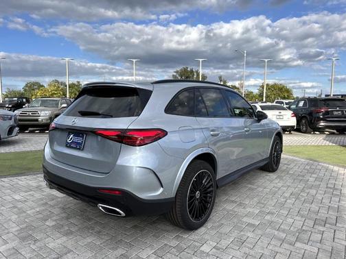 2026 Mercedes-Benz GLC 300 Base