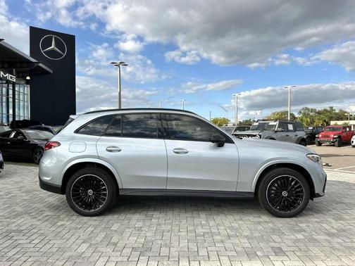 2026 Mercedes-Benz GLC 300 Base