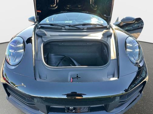 2025 Porsche 911 Carrera S