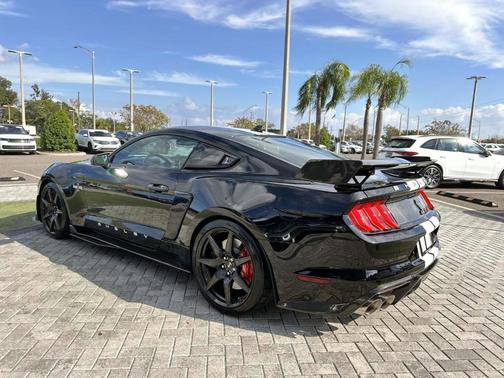 2021 Ford Shelby GT500 Base
