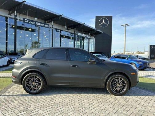 2024 Porsche Cayenne Base