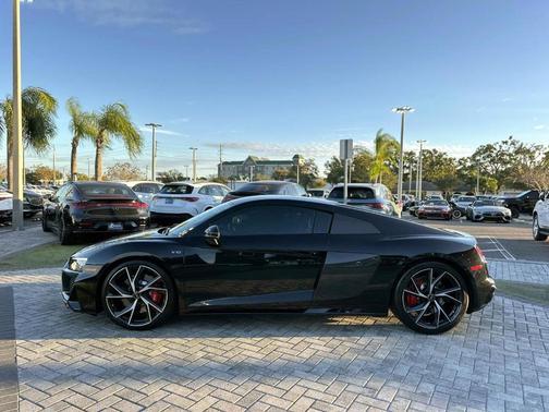 2023 Audi R8 5.2 V10 performance