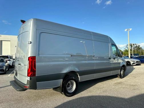 2025 Mercedes-Benz Sprinter 3500 High Roof