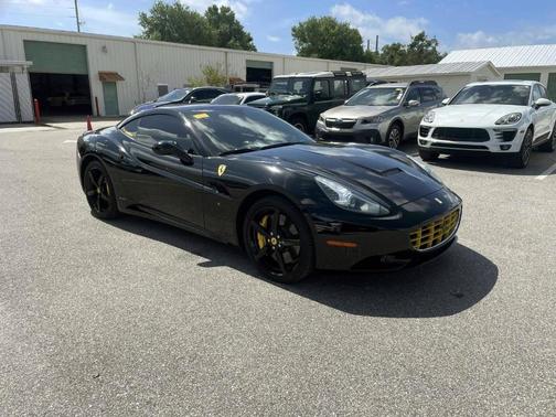 Black 2014 Ferrari California Base