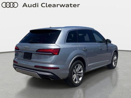 Satellite Silver Metallic 2025 Audi Q7 55 Premium Plus