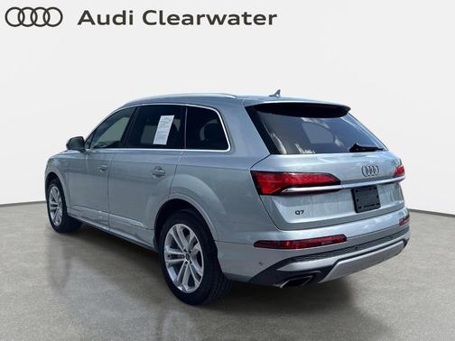 Satellite Silver Metallic 2025 Audi Q7 55 Premium Plus