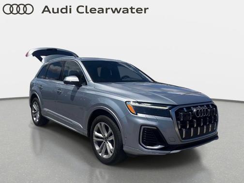 Satellite Silver Metallic 2025 Audi Q7 55 Premium Plus