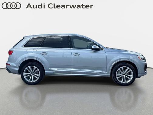 Satellite Silver Metallic 2025 Audi Q7 55 Premium Plus