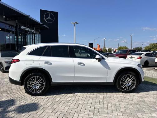2026 Mercedes-Benz GLC 300 Base