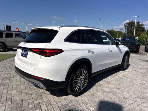 2026 Mercedes-Benz GLC 300 Base