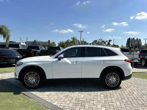 2026 Mercedes-Benz GLC 300 Base