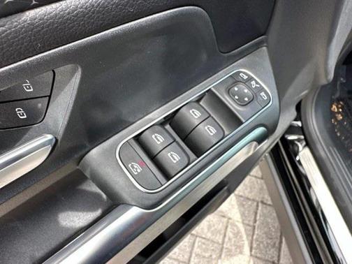 2025 Mercedes-Benz GLB 250 Base 4MATIC