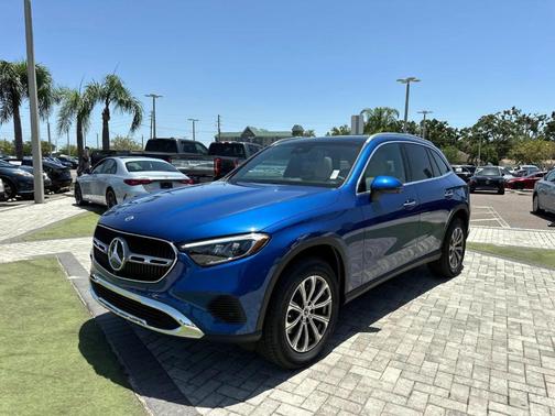 2025 Mercedes-Benz GLC 300 Base