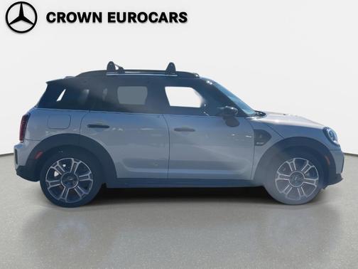 2023 MINI Countryman ICONIC