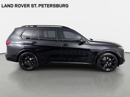 Black 2023 BMW X7 M60i