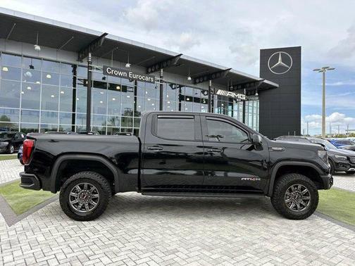 2024 GMC Sierra 1500 AT4X