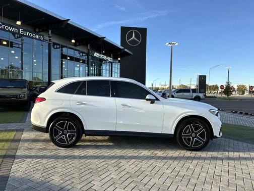2026 Mercedes-Benz GLC 300 Base