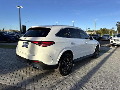 2026 Mercedes-Benz GLC 300 Base