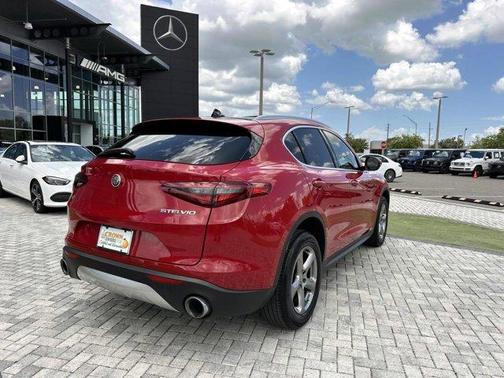 2021 Alfa Romeo Stelvio Base