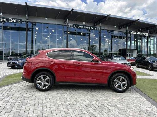 2021 Alfa Romeo Stelvio Base