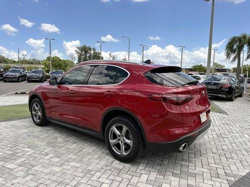 2021 Alfa Romeo Stelvio Base