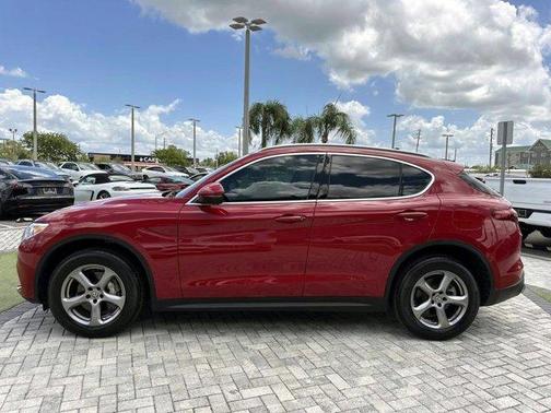 2021 Alfa Romeo Stelvio Base