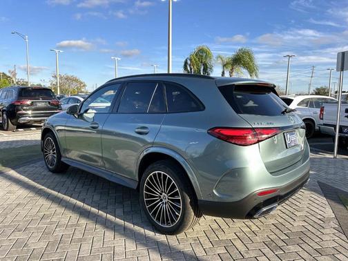 2026 Mercedes-Benz GLC 300 Base