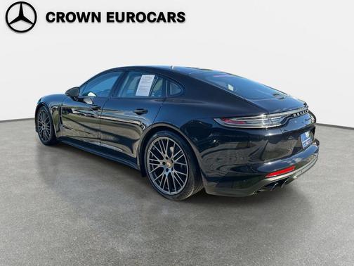 2022 Porsche Panamera 4