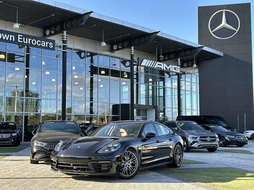 2022 Porsche Panamera 4