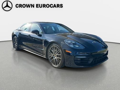 2022 Porsche Panamera 4