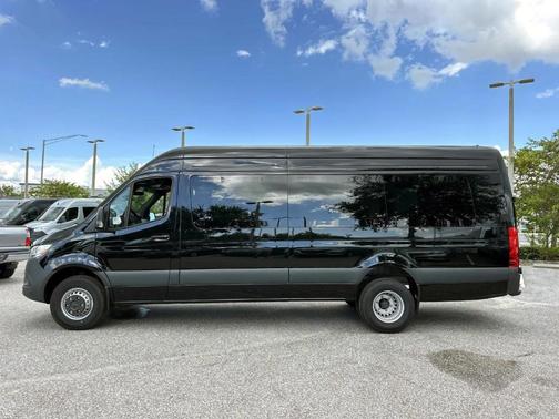 2025 Mercedes-Benz Sprinter 3500 170 WB High Roof Extended Cargo