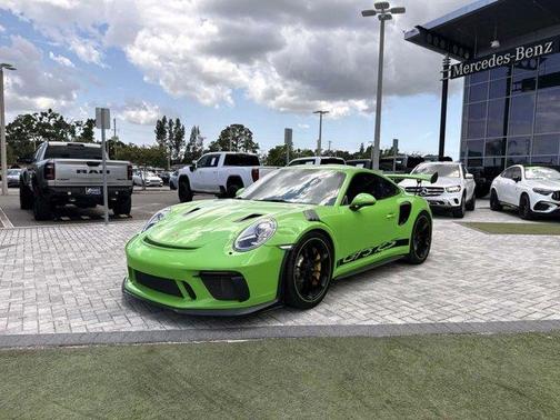 Green 2019 Porsche 911 GT3 RS