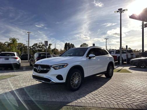 2026 Mercedes-Benz GLC 300 Base