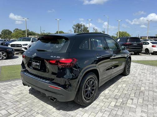 2025 Mercedes-Benz AMG GLA 35 Base