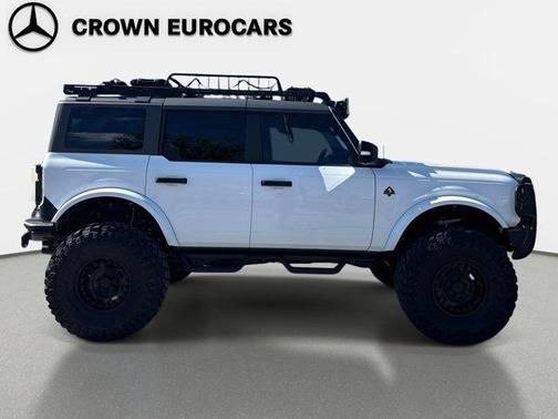 Oxford White 2022 Ford Bronco Outer Banks