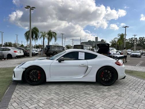 2016 Porsche Cayman GT4